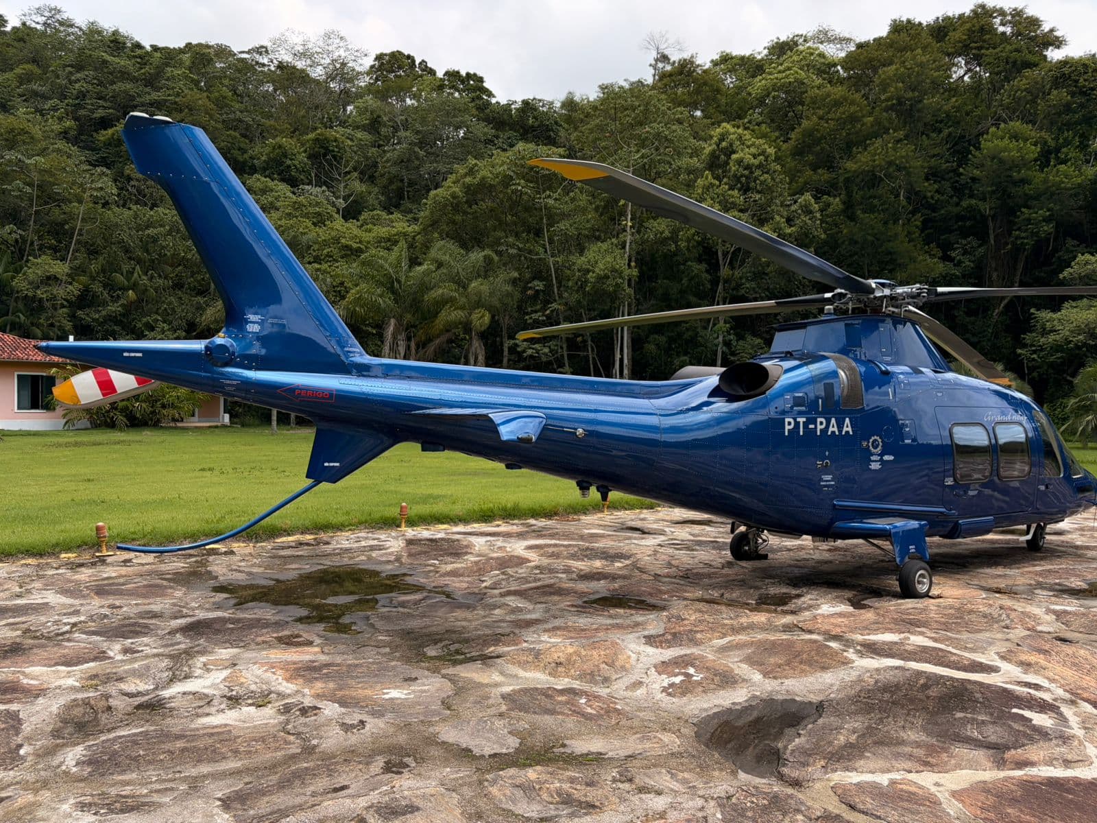 Leonardo AW109